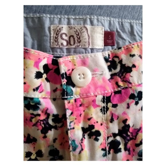 SO Bright Floral Shorts - Picture 4 of 4
